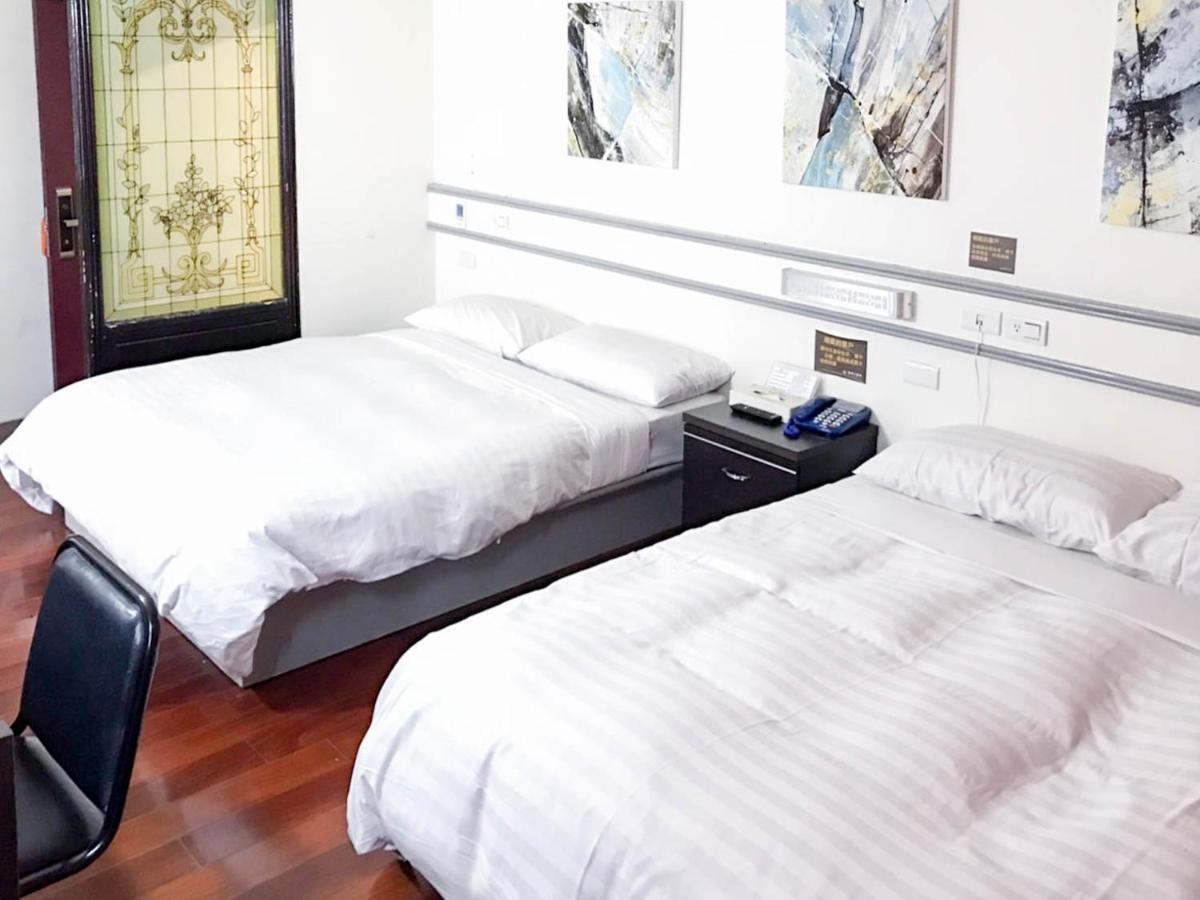 Fudi Hotel Đài Trung Ngoại thất bức ảnh