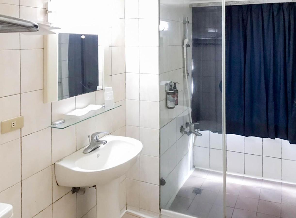 Fudi Hotel Đài Trung Ngoại thất bức ảnh