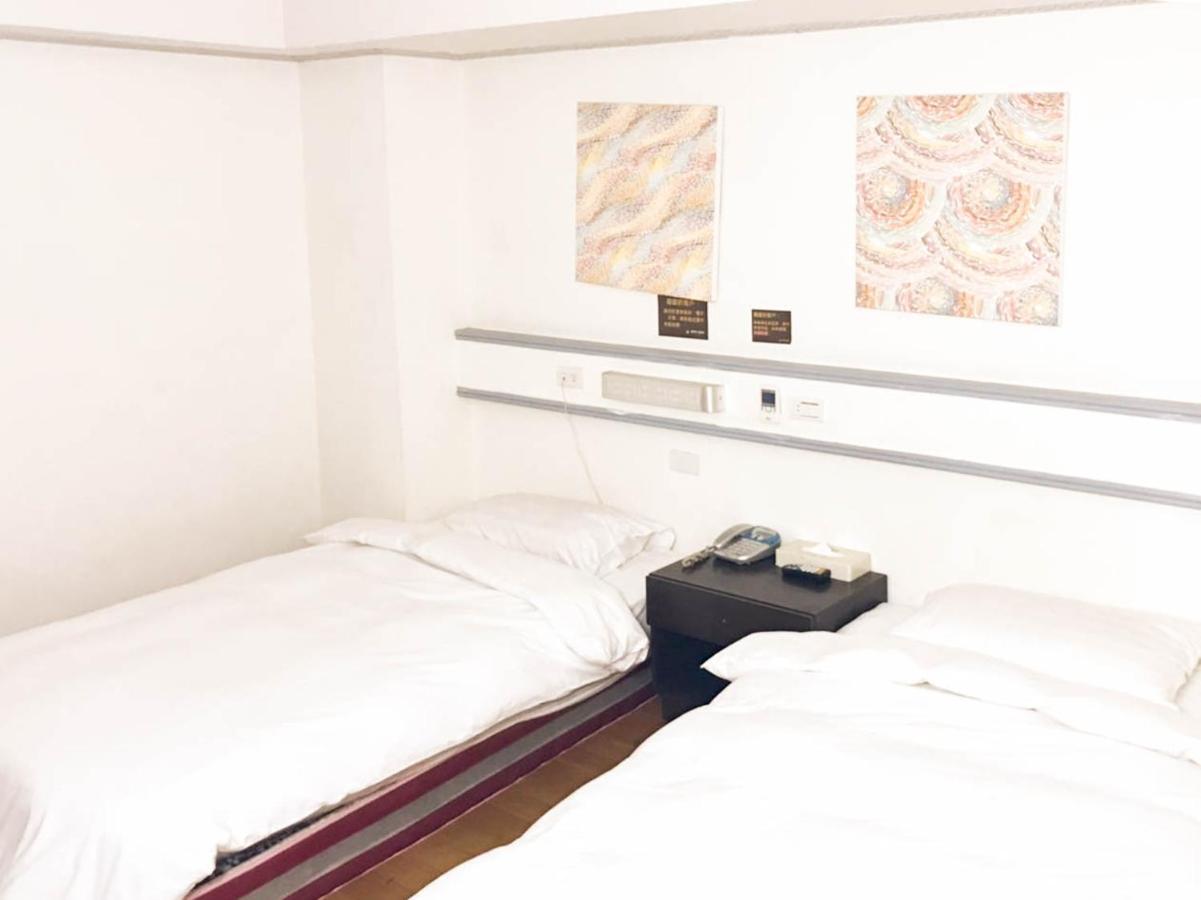 Fudi Hotel Đài Trung Ngoại thất bức ảnh