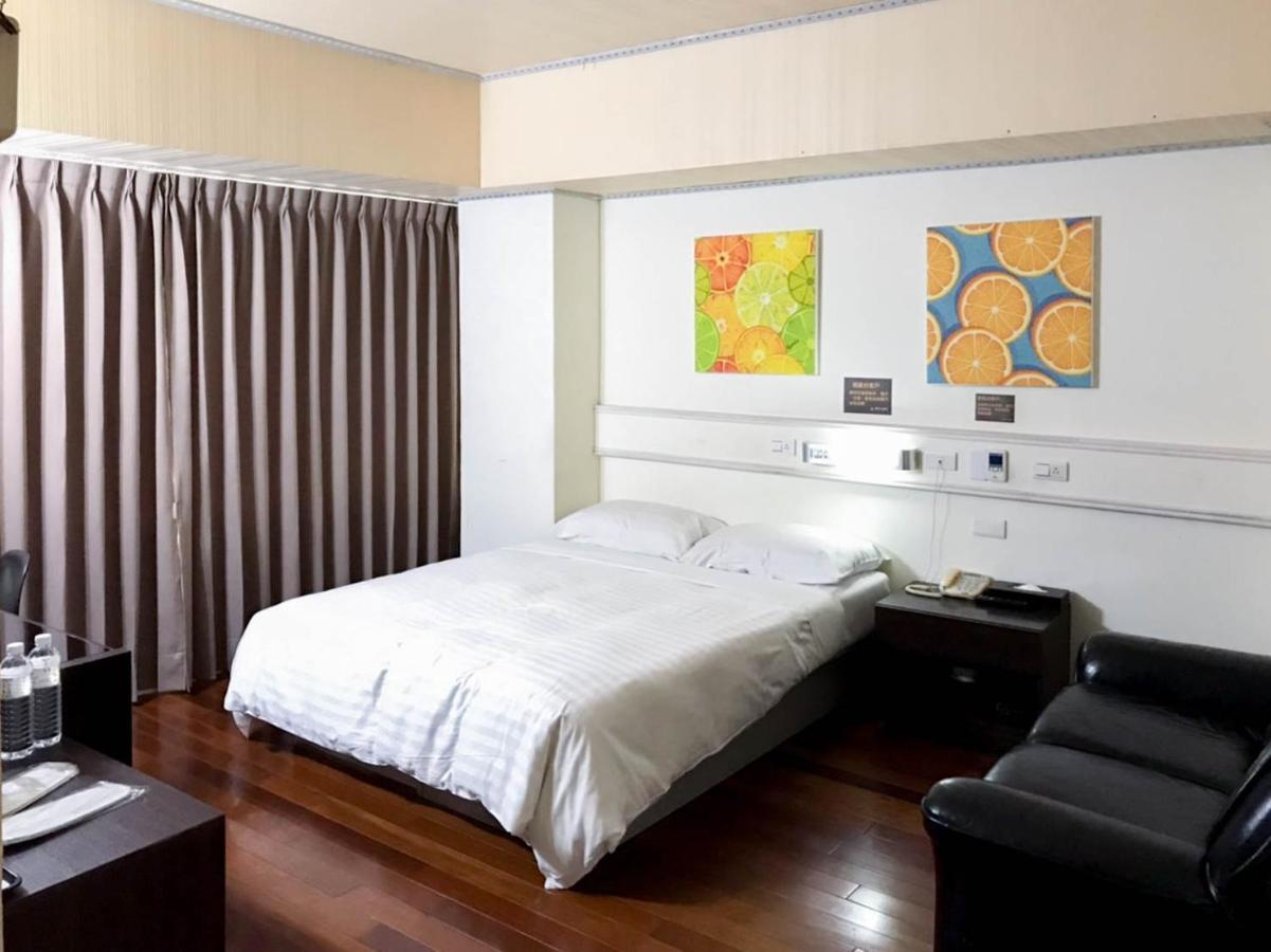 Fudi Hotel Đài Trung Ngoại thất bức ảnh